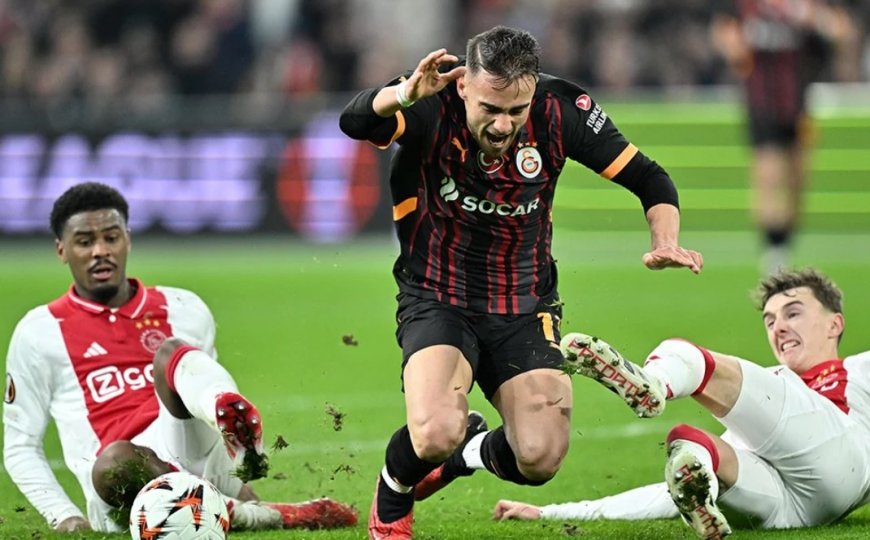 Galatasaray, Ajax Deplasmanından Eli Boş Döndü: Aslan İlk 8'e Kalamadı