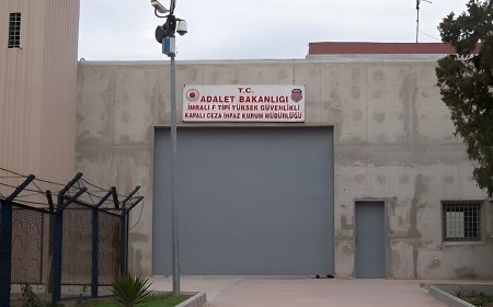 Öcalan’ın Silah Bırakma Çağrısı Beklenirken PKK ve YPG’den Dikkat Çeken Açıklamalar