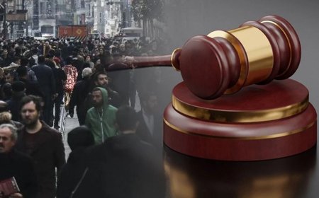 Prof. Dr. Kara'dan Çarpıcı Grafik: Hukukun Üstünlüğü ve Mutluluk Endeksleri Düşüşte