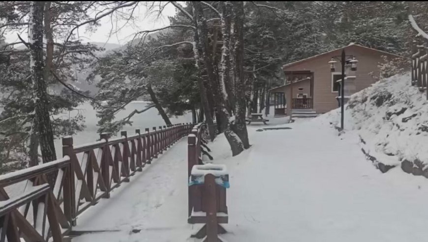 Boraboy Gölü Karla Kaplandı, Masalsı Görüntüler Ortaya Çıktı