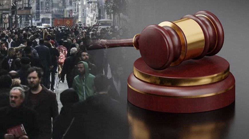 Prof. Dr. Kara'dan Çarpıcı Grafik: Hukukun Üstünlüğü ve Mutluluk Endeksleri Düşüşte