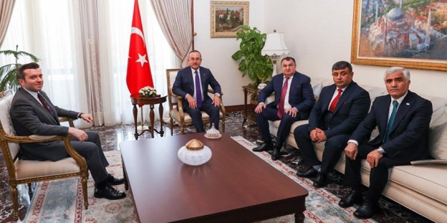 Ahıskalı DATÜB Yöneticileri Bakanların Kapısını Tekmeyle mi Açıyor?