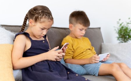 Akıllı Telefonlar Çocuklar İçin Hangi Riskleri Taşıyor?