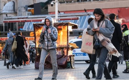 İstanbul’da bahar molası: Sıcaklıklar 8 derece birden düşecek, fırtına ve sağanak geliyor