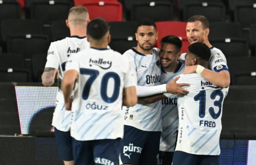 Fenerbahçe 4 Dakikada Gelen Gollerle 3 Puanı Kaptı