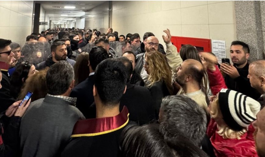 Ümit Özdağ İlk Duruşmada Savunma Yaptı: Adliyede Arbede Çıktı