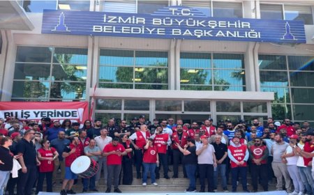 İzmir'de Büyük Grev Başladı: Ulaşım Felç, Hizmetler Durdu