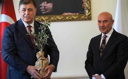 Cemil Tugay : Tunç Soyer Elimize Bomba Bıraktı