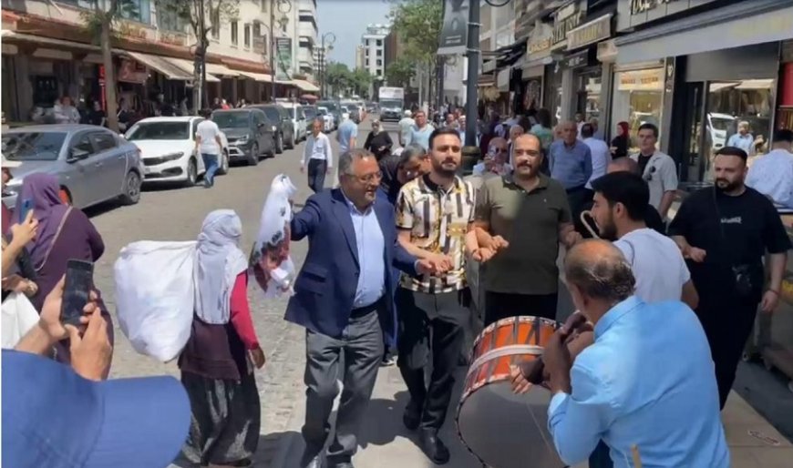 PKK’nın Feshi Kürt Toplumunda Ne Anlama Geliyor? Beklentiler, Endişeler ve Zor Sorular