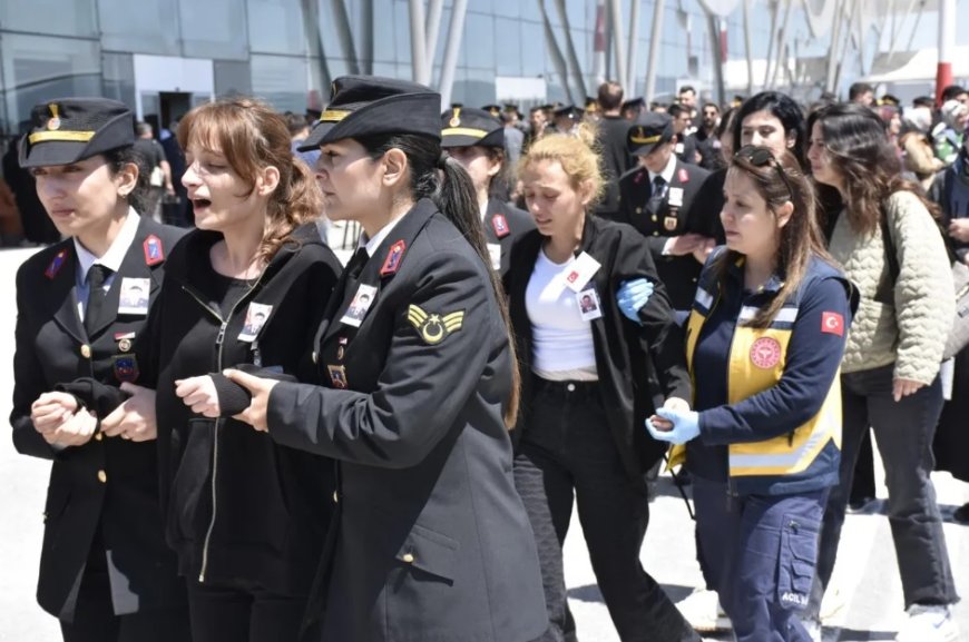 Ankara'da şehit olan Astsubay Emre Polat, memleketi Sivas'ta toprağa verildi