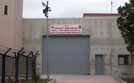 Öcalan’dan Barış, Çözüm ve Yeni Toplumsal Sözleşme Mesajı: İmralı Görüşmesinin Perde Arkası