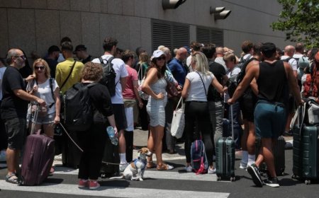 Tahran ve Tel Aviv Boşalıyor: Füzeler Yağdı, Karaborsa Patladı