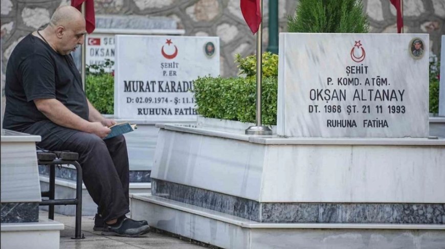 Bursa’da Şehit Aileleri Bayrama Gözyaşlarıyla Başladı