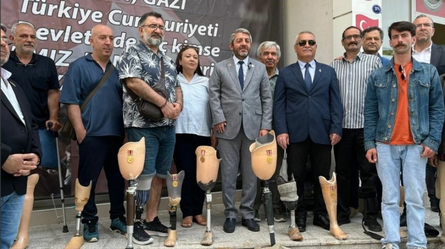 Şehit Ailelerinden Terörsüz Türkiye Tepkisi: Pazarlık Değil Referandum Yapılsın