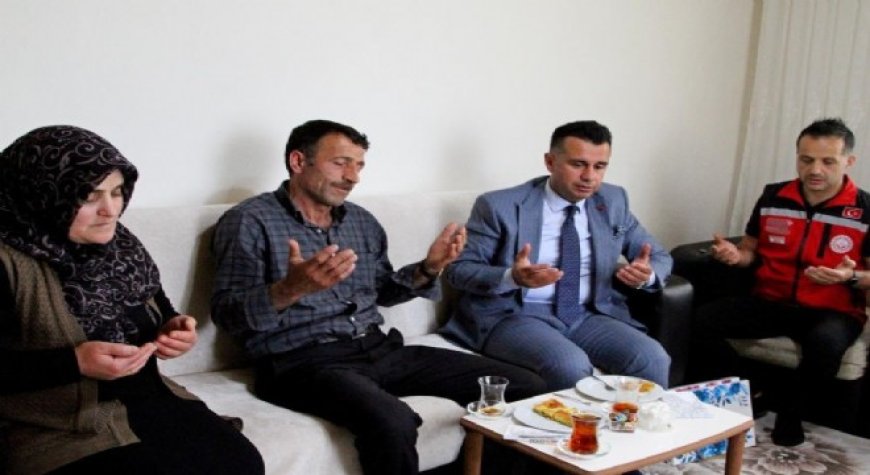 Erzurum’da Babalar Günü’nde Şehit Babaları ve Gazilere Vefa Ziyareti