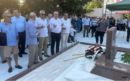 Dr. Sadık Ahmet Gümülcine’de Mezarı Başında Anıldı: Hak Mücadelesinin Sesi Asla Susturulamaz