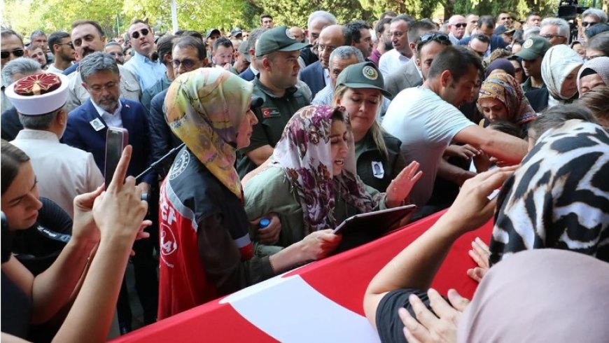 Türkiye Kahramanlarını Sonsuzluğa Uğurladı