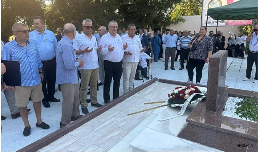 Dr. Sadık Ahmet Gümülcine’de Mezarı Başında Anıldı: Hak Mücadelesinin Sesi Asla Susturulamaz