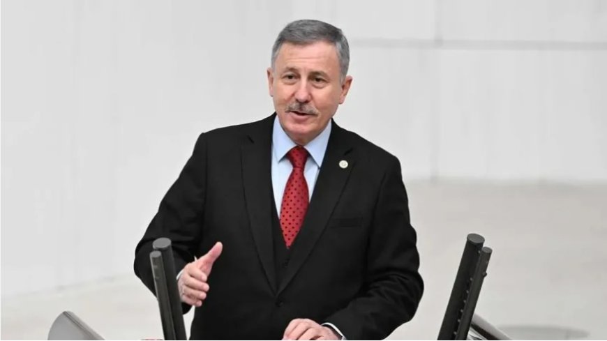 Selçuk Özdağ: Sağ Siyasette Yeni Bir Lider mi Yükseliyor?