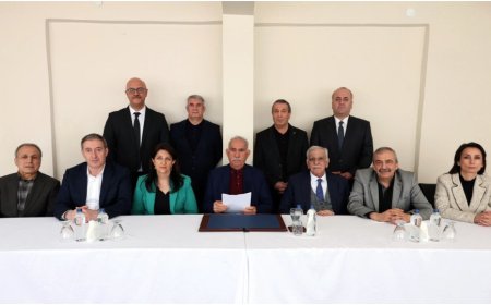 Abdullah Öcalan’ın 2025 Görüşmelerine Stratejik Bir Bakış. Silahsızlanma mı, Stratejik Yeniden Konumlanma mı?