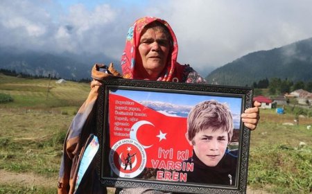 Şehit Eren Bülbül’ün Annesinden Net Mesaj:  Binlerce Kez Erdoğan’ın Yanındayım