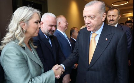İzmir’de taşlar yeniden diziliyor. İzmir'de Ceyda Bölünmez Çankırılı, Hakan Fidan, Deniz Yücel ve Aytun Çıray Denklemi!