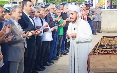 Şehit Jandarma Er Erol Durmuş’un babası Muhammet Durmuş’a veda