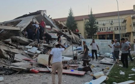 Balıkesir'de Korku Dolu Gece: 6,1'lik Depremin Ardından Sındırgı 4,0 ile Yeniden Sallandı