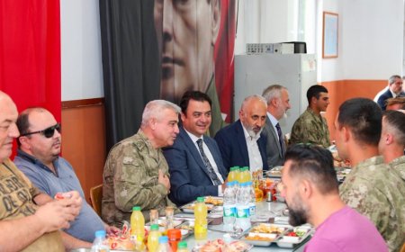 Türk Milleti Kendisi İçin Fedakârlık Yapanları Kalbinde Taşır