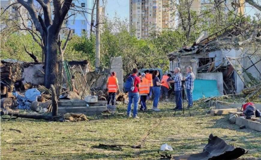 Rusya'nın Mıkolayiv'e Roket Saldırısı: Konutlar Yıkıldı, 7 Sivil Yaralandı