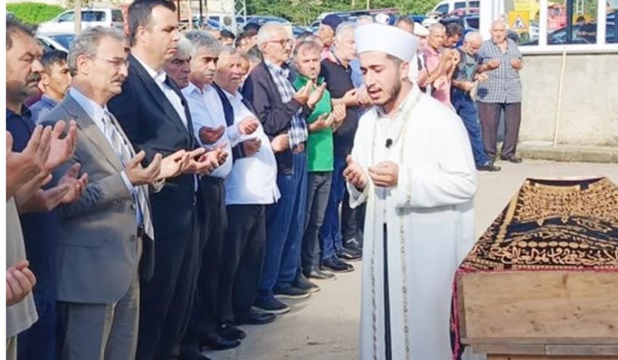 Şehit Jandarma Er Erol Durmuş’un babası Muhammet Durmuş’a veda
