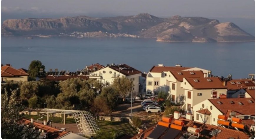 Türkler Akın Akın Komşuya Yerleşiyor: Yunanistan, 'Altın Vize' ile Yeni Cazibe Merkezi Oldu