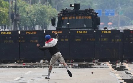 Endonezya Cumhurbaşkanı Subianto, Şiddetli Protestolar Nedeniyle Çin Ziyaretini İptal Etti