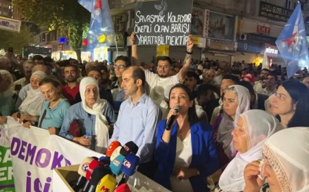 Diyarbakır’da barış yürüyüşü: Hangi çağrılar yapıldı, süreç nasıl yorumlandı?