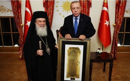 Kudüs Rum Ortodoks Patriği’nden Erdoğan’a Tarihi Hediye