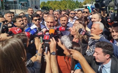 Mahkeme  tedbirsiz erteledi: CHP kurultay dosyası 24 Ekim’e kaldı