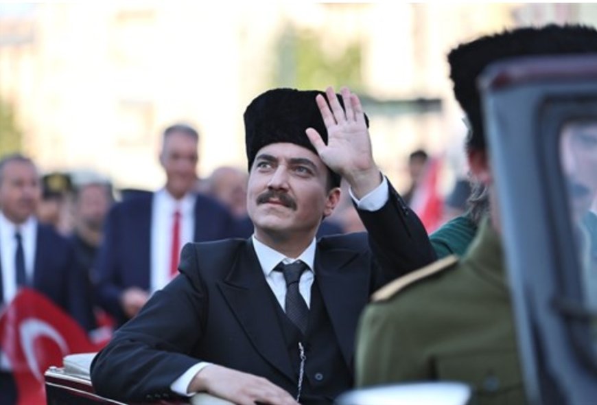 Sivas’ta Atatürk’ün Şehre Gelişi Temsili Canlandırmayla Kutlandı