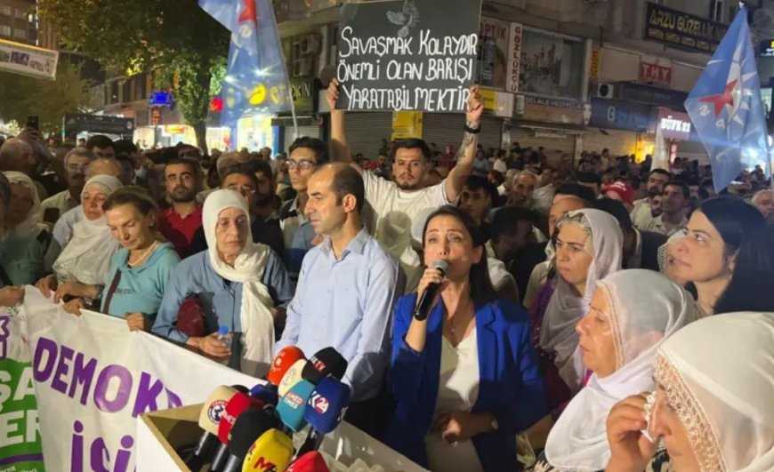 Diyarbakır’da barış yürüyüşü: Hangi çağrılar yapıldı, süreç nasıl yorumlandı?