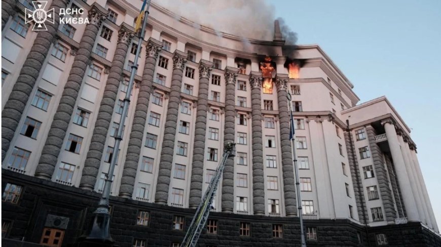 Kiev’de hükümet binasına isabet: Rusya’dan savaşın en büyük hava saldırısı