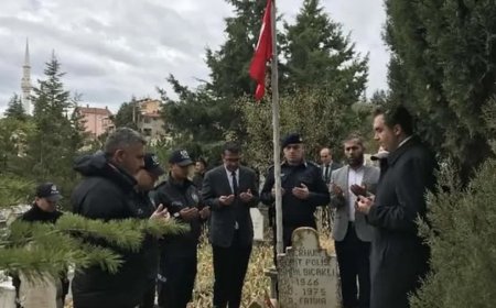 49 Yıl Sonra Saygıyla Anıldı: İzmir’de Şehit Düşen Polis İsmail Bıçaklı, Gelendost’ta Dualarla Yâd Edildi