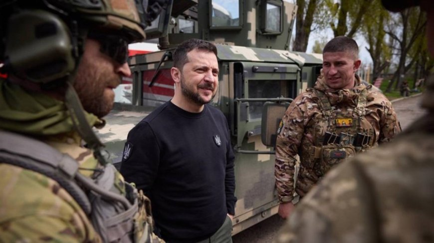 Pokrovosk hattında Rus ilerleyişi durdu, Zelenski cephede