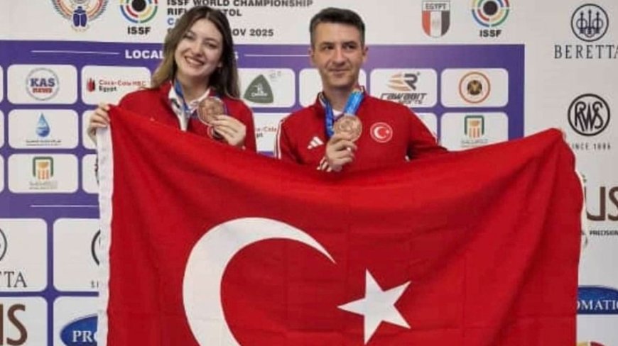 Milli atıcılar Damla Köse ve Mert Nalbant'tan tarihi başarı: Dünya 3'üncüsü oldu