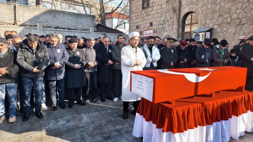 Uzman Çavuş Taner Arı memleketi Bingöl'de son yolculuğuna uğurlandı