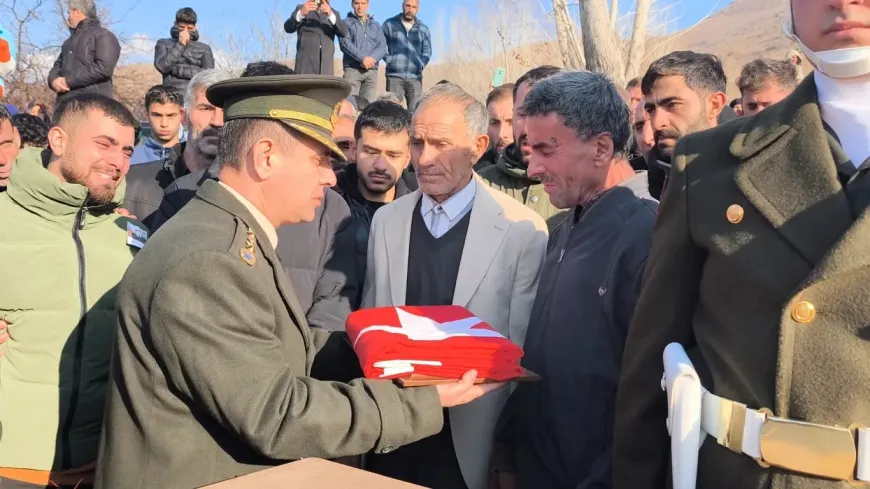 Şehit babasının ayakkabı tartışmasına valilikten sağlık açıklaması