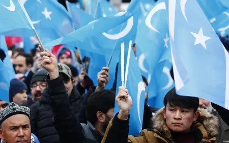 Uygurlara 'Kültür Devrimi' yaşatılıyor: Şarkılar yasaklanıyor