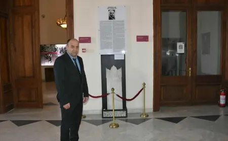 Zübeyde Hanım’ın orijinal mezar taşı İzmir'de ziyarete açıldı