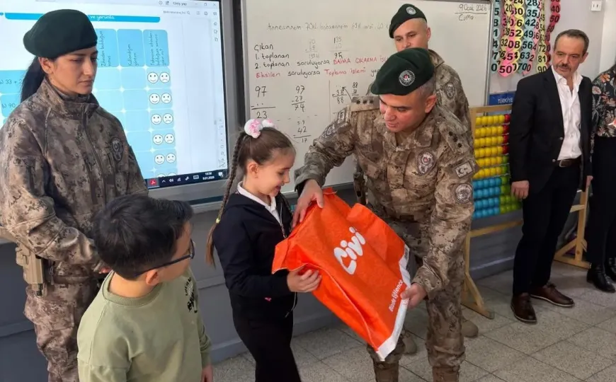 Aydın’da özel harekattan şehit kızına sürpriz doğum günü