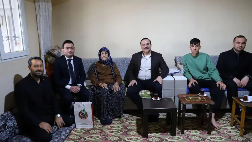 Altınözü Kaymakamı Efecan Şahin şehit ailelerini ziyaret etti