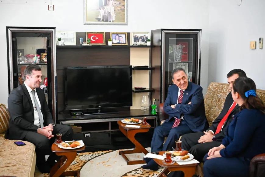 Vali Dr. Ahmet Hamdi Usta’dan şehit yakınları ve gazilere ziyaret