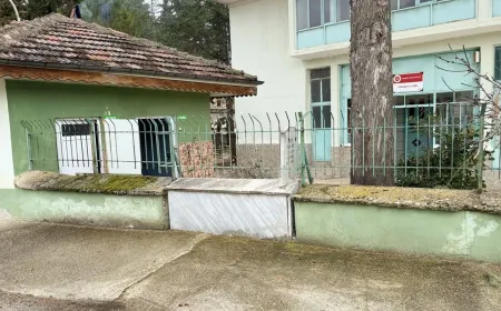 Isparta'da cami duvarıyla bütünleşen 800 yıllık şehit kabri